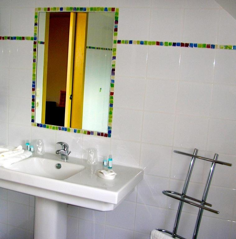 Hotel Le Chevalier Gambette Saint-Armel Номер фото